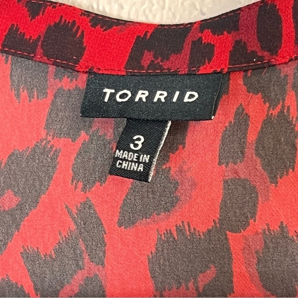Torrid Red Cheetah Animal Print Button Up Tunic Shirt Semi-Sheer Plus Size 3X - Picture 4 of 13